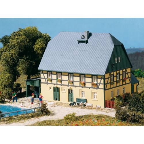 Auhagen HO 11359 Grote Boerderij met Stal en Schuur - Modeltreinshop