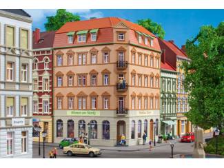 1144Auhagen HO 11447 Hoekhuis Schmidtstrasse 10 - Modeltreinshop