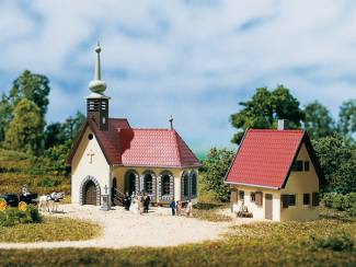 Auhagen N 14461 Dorpskerk met Pastorie - Modeltreinshop