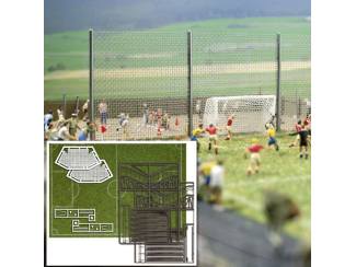 Busch H0 1052 voetbal grasmat met goals en tribunes - Modeltreinshop