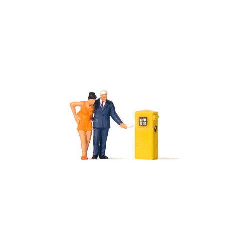 Preiser H0 28194 koppel bij de brievenbus - Modeltreinshop