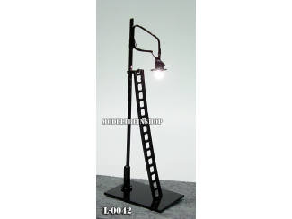 L-0043 N - Lantaarnpaal Met Ladder 6V - Modeltreinshop