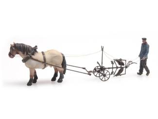 Artitec H0 387.392 Paard met ploeg kant en klaar geverfd - Modeltreinshop