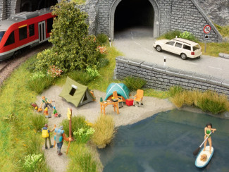 Noch H0 16201 figuren en alles voor op de camping - Modeltreinshop