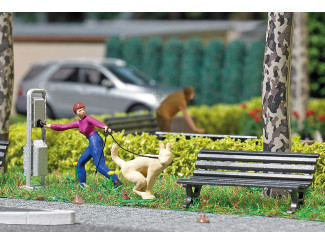 Busch H0 aktie set 7851 Vrouw met poepende hond aan de lijn - Modeltreinshop