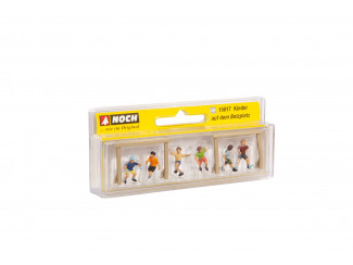 Noch H0 15817 Kinderen op het voetbalveld - Modeltreinshop