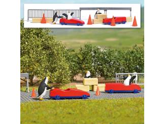 Busch H0 7924 Pinguïns Zeepkist Race - Modeltreinshop