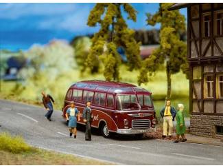 Schuco H0 26692 Setra S6 Die Wandervögel & 5 figuren - Modeltreinshop