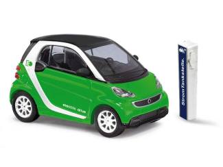 Busch H0 46225 Smart Fortwo Coupé Elektrisch rijden Groen - met laadpaal - Modeltreinshop