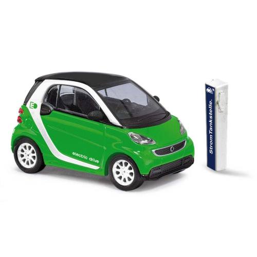 Busch H0 46225 Smart Fortwo Coupé Elektrisch rijden Groen - met laadpaal - Modeltreinshop