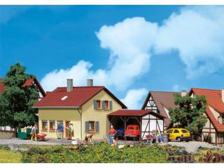 Faller HO 131358 Kolonistenhuis met aanbouw - Modeltreinshop