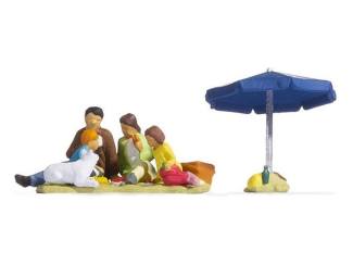 Noch H0 15599 Familie tijdens Picknick - Modeltreinshop