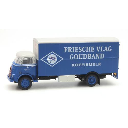 Artitec H0 487.032.13 DAF Kofferopbouw cab '70 Friesche Vlag - Modeltreinshop