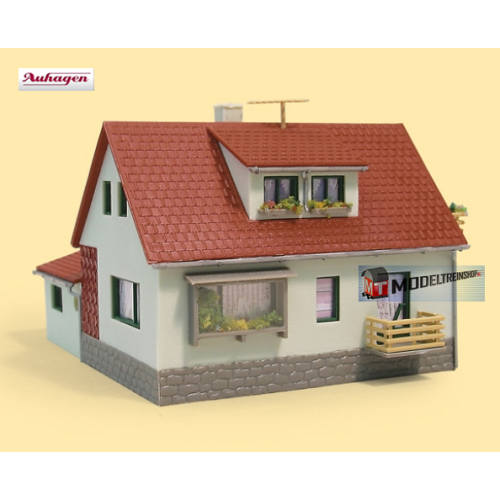 Auhagen H0 12222 Huis met garage - Modeltreinshop