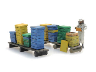 Artitec H0 387.477 Bijenkasten met Imker - Modeltreinshop