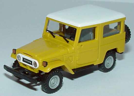 Busch H0 Toyota Land Cruiser J4 met Hardtop Oker geel - Modeltreinshop