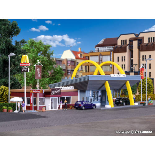 Vollmer HO 43635 McDonald's fastfoodrestaurant met McCafé - Modeltreinshop