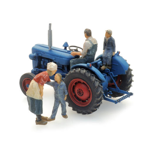 Artitec H0 5870026 Boerenfamilie op de tractor 3x - Modeltreinshop