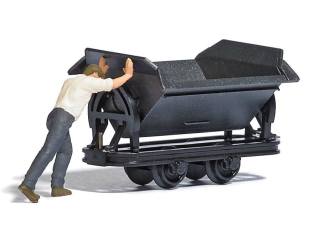 Busch H0 aktie set 12450 Arbeider die een kiepwagen duwt - Modeltreinshop