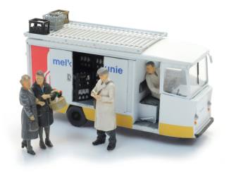 Artitec H0 5870049 Melkmannen met klanten 1940 - 1970 - Modeltreinshop