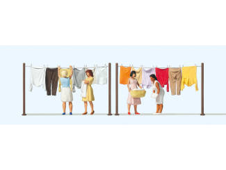 Preiser H0 10741 Vrouwen hangen de bonte was op - Modeltreinshop