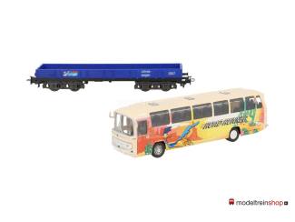 Marklin H0 48707 Lageboordwagen beladen met bus Road Runner - Looney Tunes - Modeltreinshop
