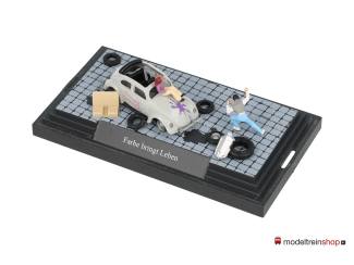 Busch H0 7637 Farbe bringt leben - Graffiti spuiter met VW kever - Modeltreinshop