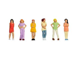 Noch H0 15517 Tieners, vrouwelijk - Modeltreinshop