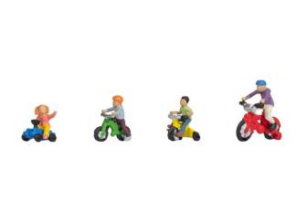 Noch H0 15908 Kinderen op kinderfietsen - Modeltreinshop