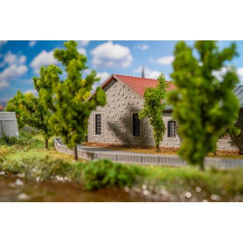 Faller N 222106 Twee-standplaats locomotiefloods met werkplaats - Modeltreinshop