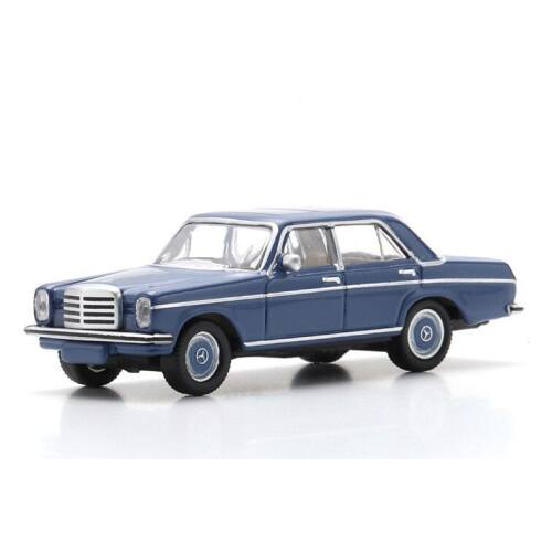 Schuco H0 26762 Mercedes Benz -/8 sedan (W114) blauw - Modeltreinshop