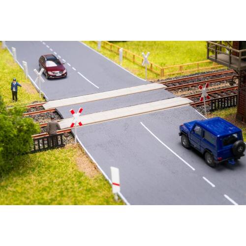 Faller HO 191831 Onbewaakte overweg - spoorwegovergang - Modeltreinshop
