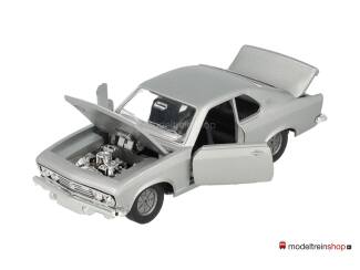 Märklin 1818 1:43 Chevrolet Corvette en Opel Manta - Modeltreinshop