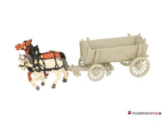 Preiser N 79475 set van 2 paarden met gesloten wagen en boer - Modeltreinshop