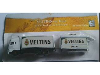 H0 Vrachtwagen - Veltins on Tour - Truck met verkoopwagen - Modeltreinshop