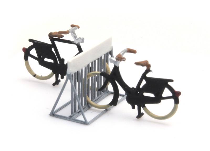 Artitec N 316.056 Fietsenrek met 2 fietsen - Modeltreinshop Artitec N 316.056 Fietsenrek met 2 fietsen - Modeltreinshop