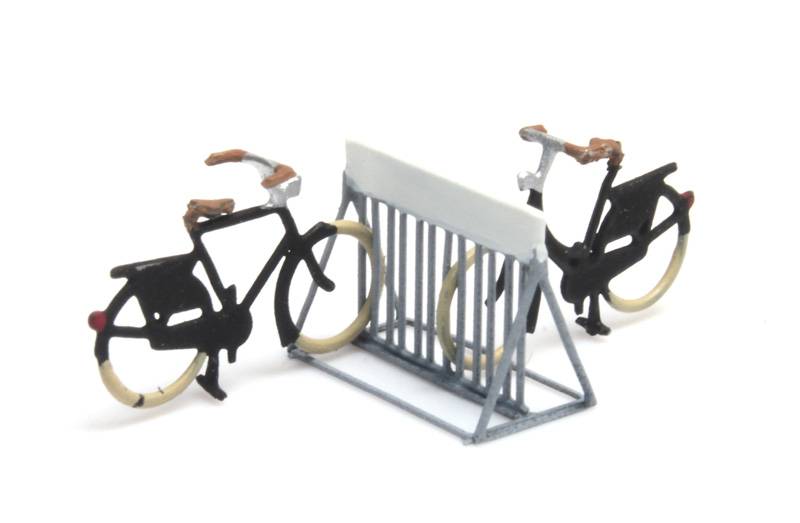 Artitec N 316.056 Fietsenrek met 2 fietsen – Modeltreinshop Artitec N 316.056 Fietsenrek met 2 fietsen - Modeltreinshop