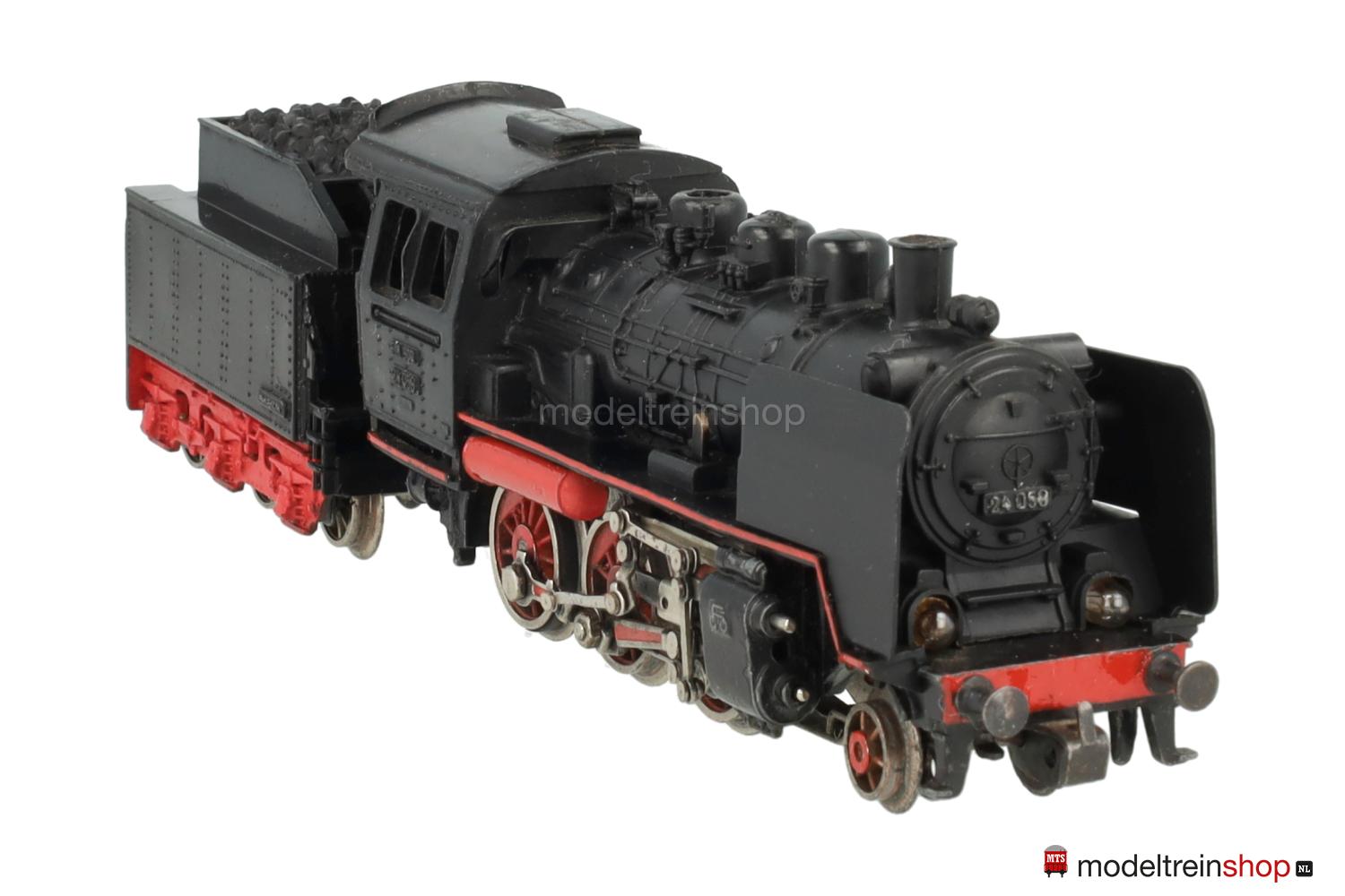 Marklin H0 3003 V01 Stoom Locomotief BR 24 met Tender DB – Modeltreinshop Marklin H0 3003 V01 Stoom Locomotief BR 24 met Tender DB - Modeltreinshop