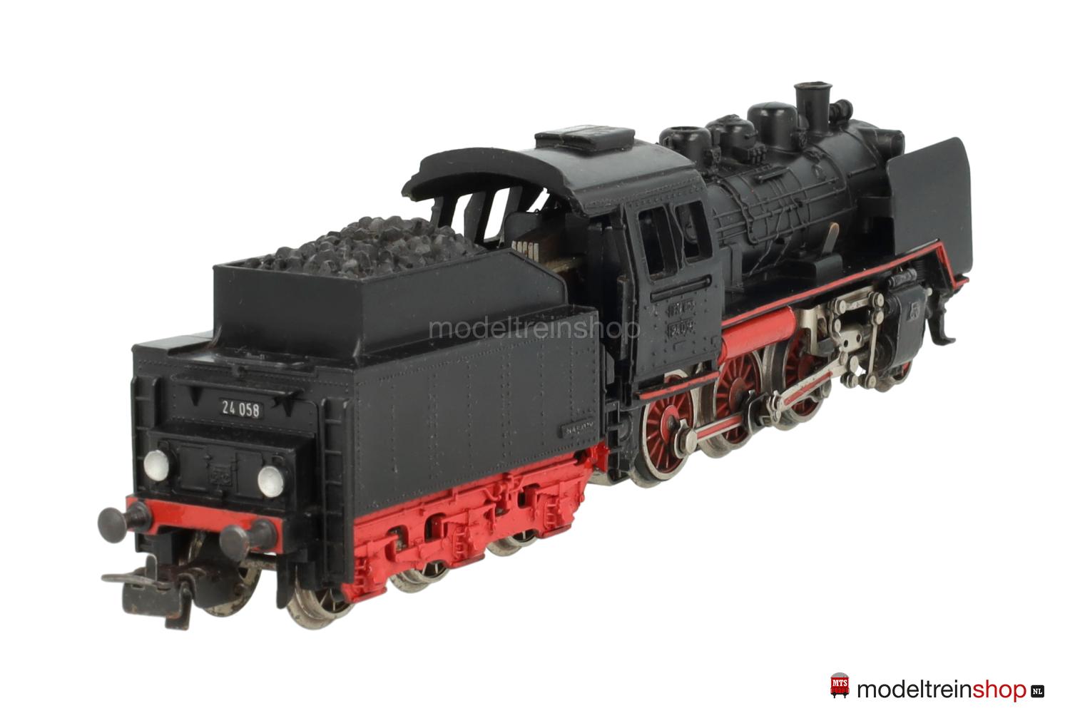 Marklin H0 3003 V01 Stoom Locomotief BR 24 met Tender DB – Modeltreinshop Marklin H0 3003 V01 Stoom Locomotief BR 24 met Tender DB - Modeltreinshop