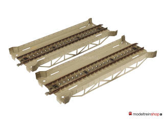 Marklin M Rail H0 7168 V02 2 stuks Rechte oprit, brug van metaal in ovp - Modeltreinshop